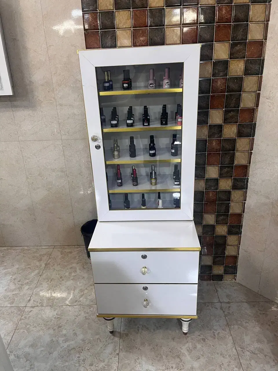 میزو باکس ناخنکاری|آرایشگاه و سالن‌های زیبایی|ملایر, |دیوار