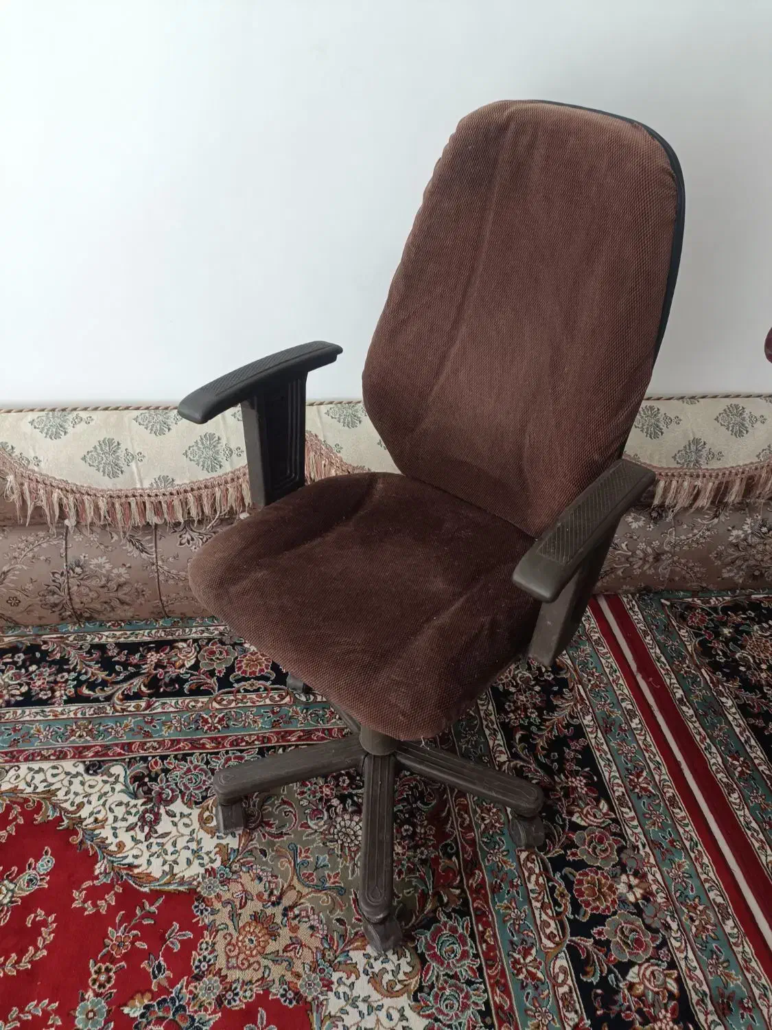 صندلی جک دار|صندلی و نیمکت|شیراز, سعدیه جنوبی|دیوار