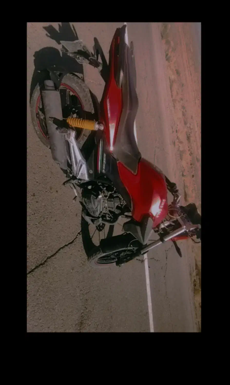 دینو گلد|موتورسیکلت|طاغنکوه, |دیوار