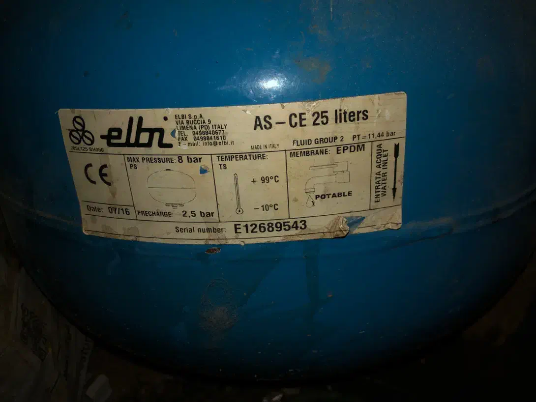 مخزن پمپ اب ساختمان|مصالح و تجهیزات ساختمان|ری, شهرک نظامی|دیوار