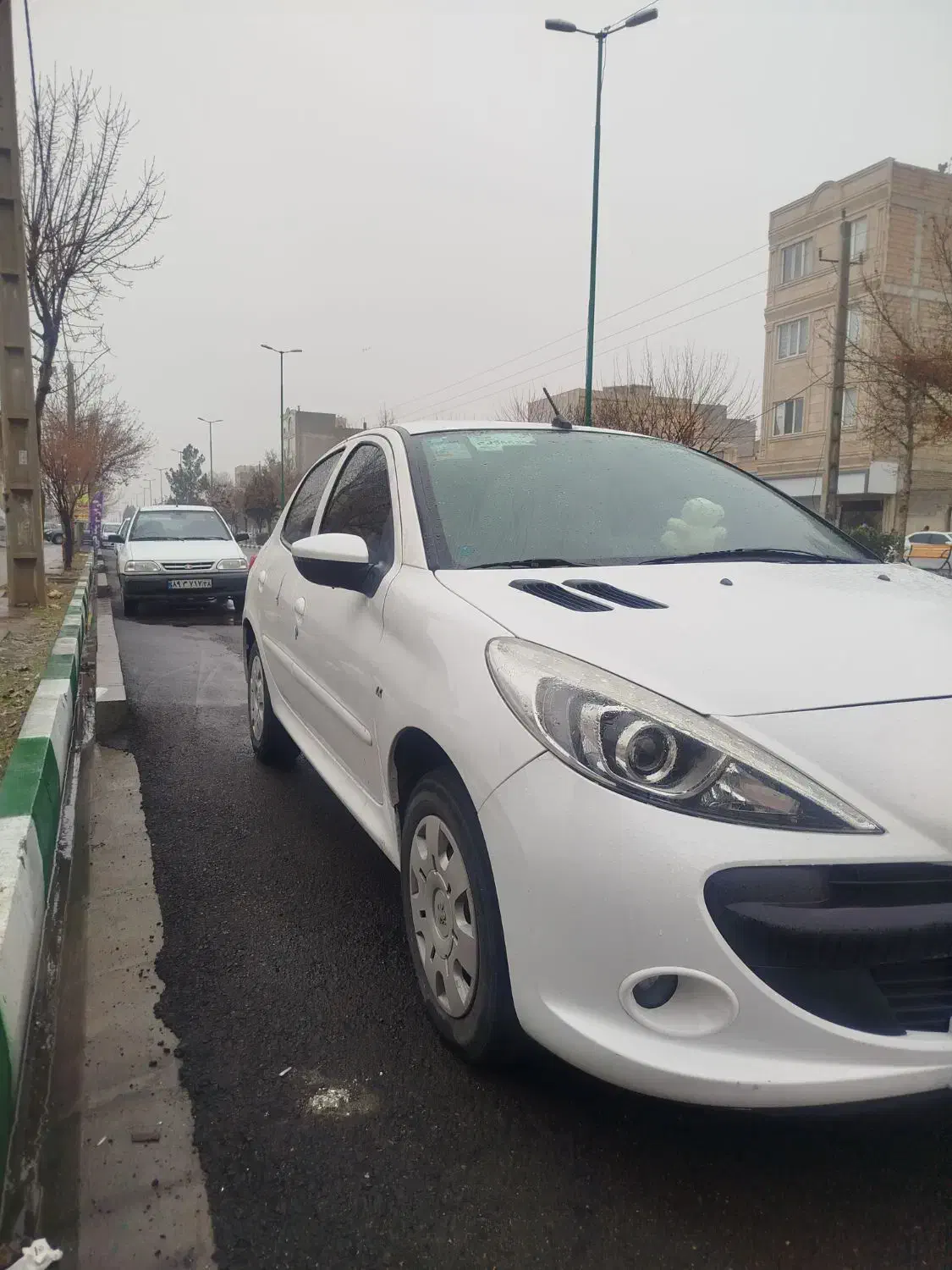 پژو۲۰۷i ۱۴۰۲|خودرو سواری و وانت|هشتگرد, شهرک بعثت|دیوار