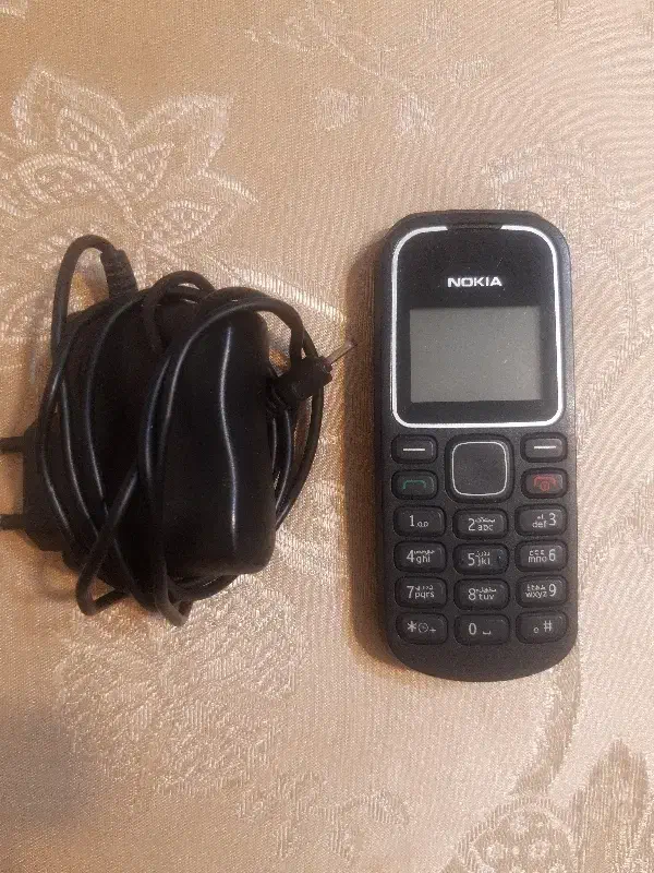 نوکیا اصل|موبایل|رباط‌کریم, رباط‌کریم|دیوار