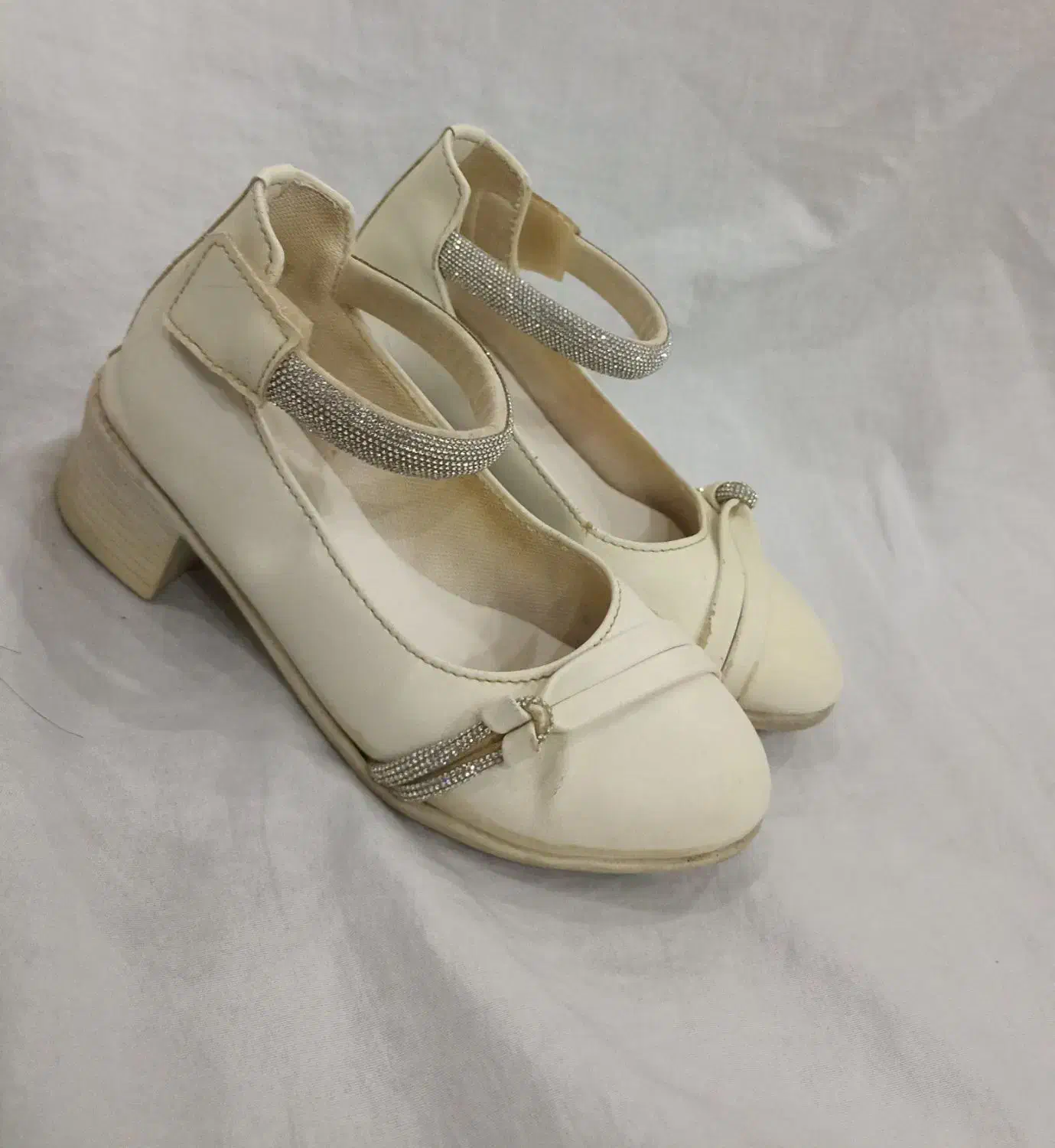 سه جفت کفش دخترانه|کیف، کفش، کمربند|نیشابور, شهرک رسولی|دیوار