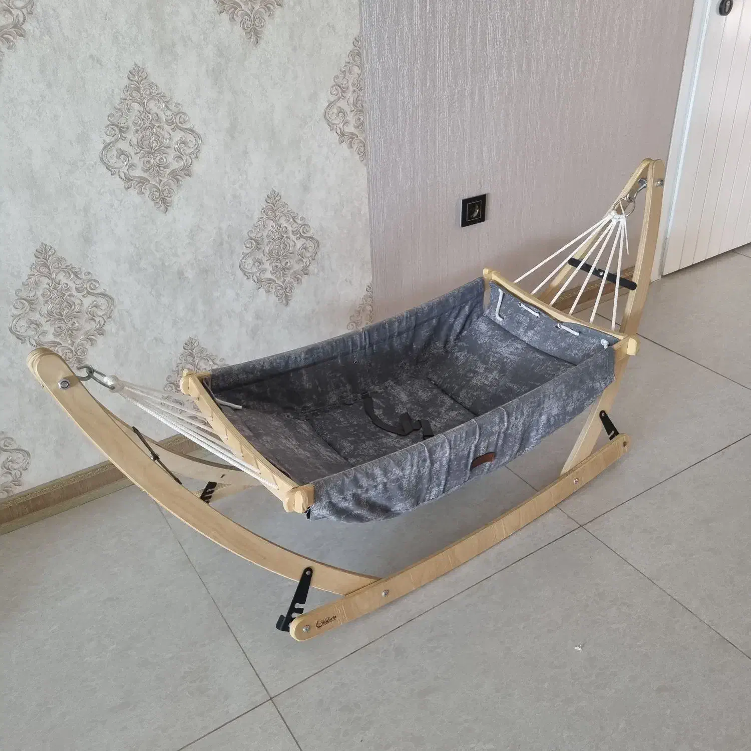 گهواره نوزاد|تخت و سرویس خواب|مبارکه, |دیوار