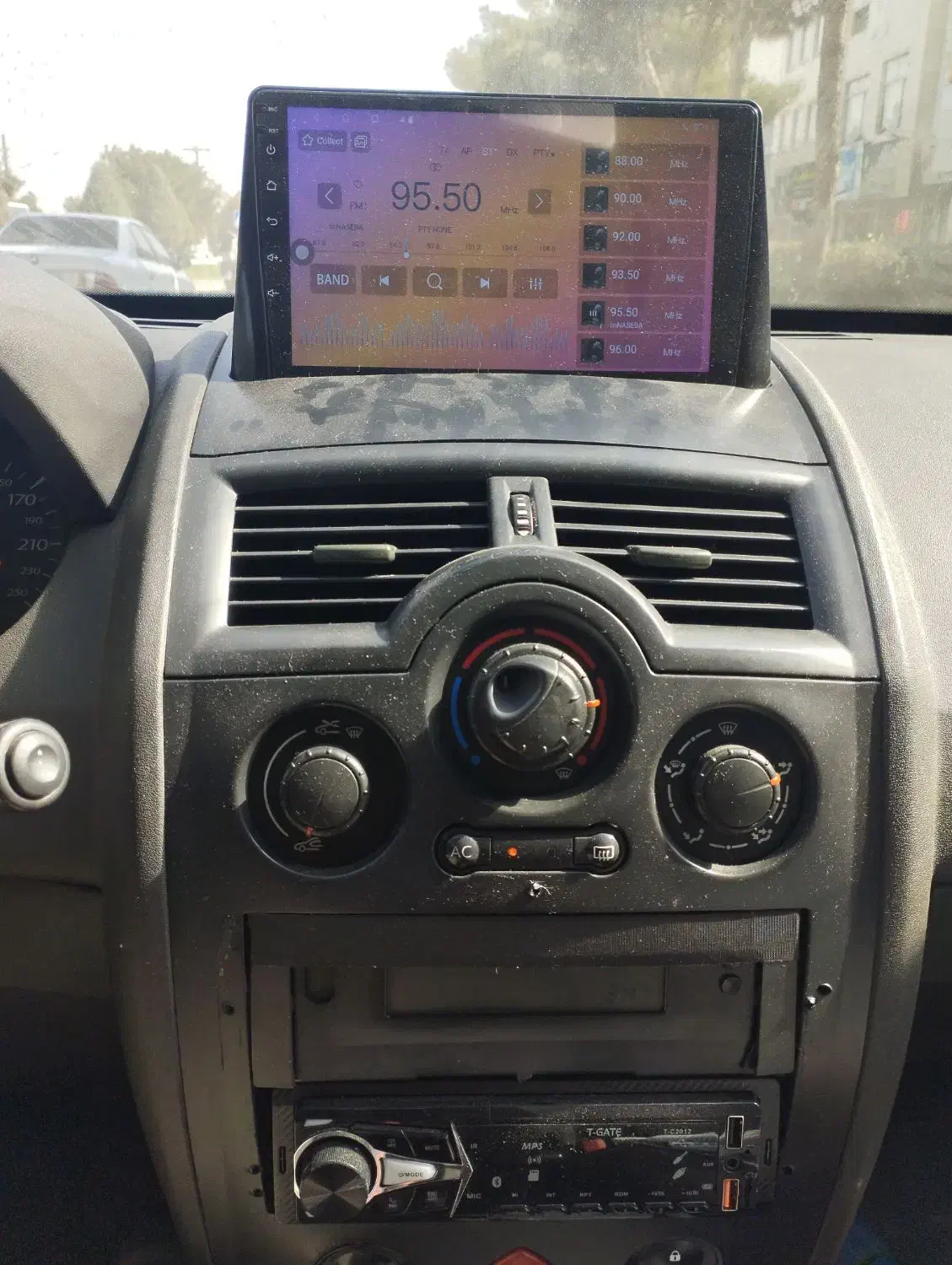 مگان 1600 مدل 1388 معاوضه با اتومات دارم|خودرو سواری و وانت|مشهد, امام رضا (ع)|دیوار