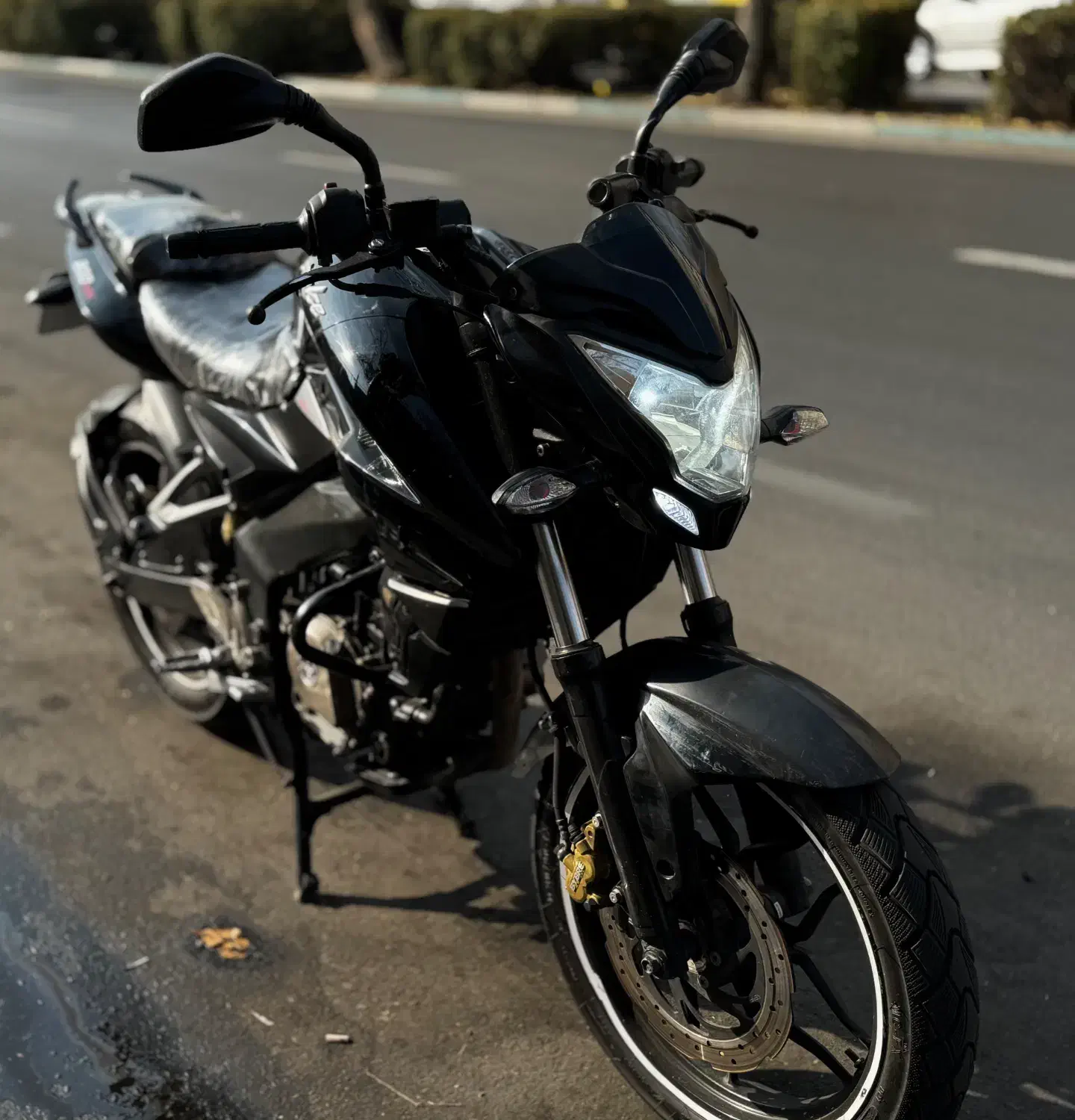 Ns 200 رنگ مشکی درحد|موتورسیکلت|تهران, تاکسیرانی|دیوار