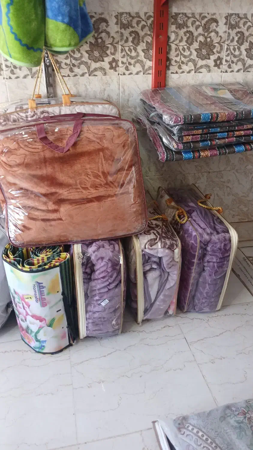 کالای خواب|رختخواب، بالش، پتو|اسفراین, |دیوار