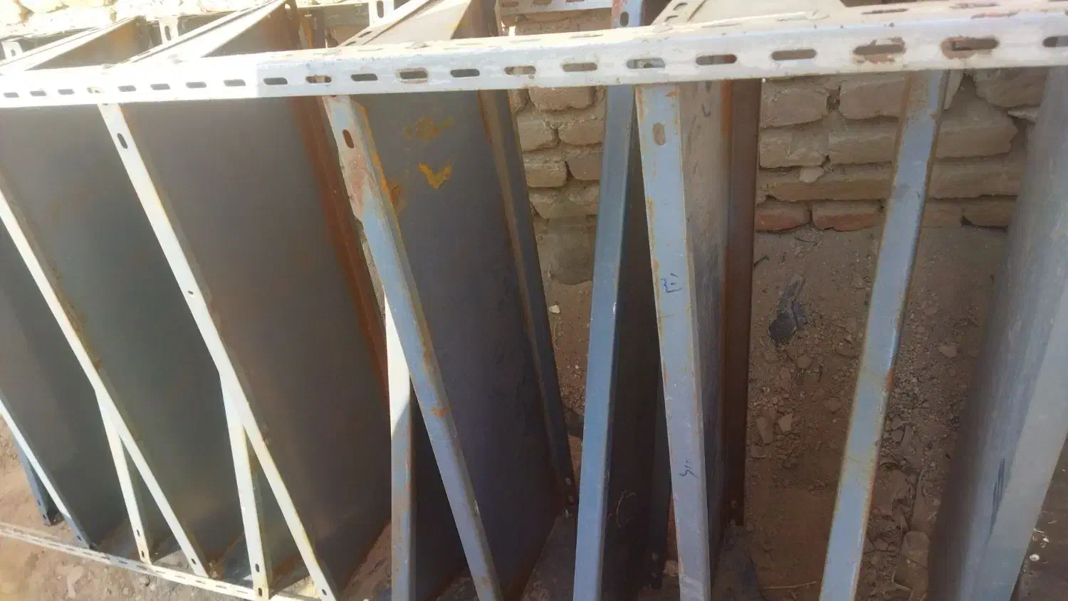 قفسه آهنی|کتابخانه، شلف، قفسههای دیواری|خسروشاه, |دیوار