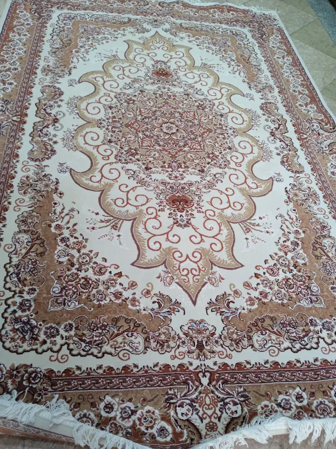 فرش شیش متری گل برجسته|فرش|قدس, شهرقدس|دیوار