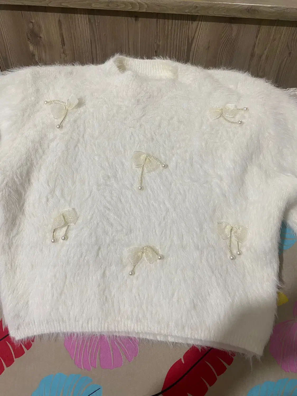 بافت موهر|لباس|رباطکریم, رباطکریم|دیوار