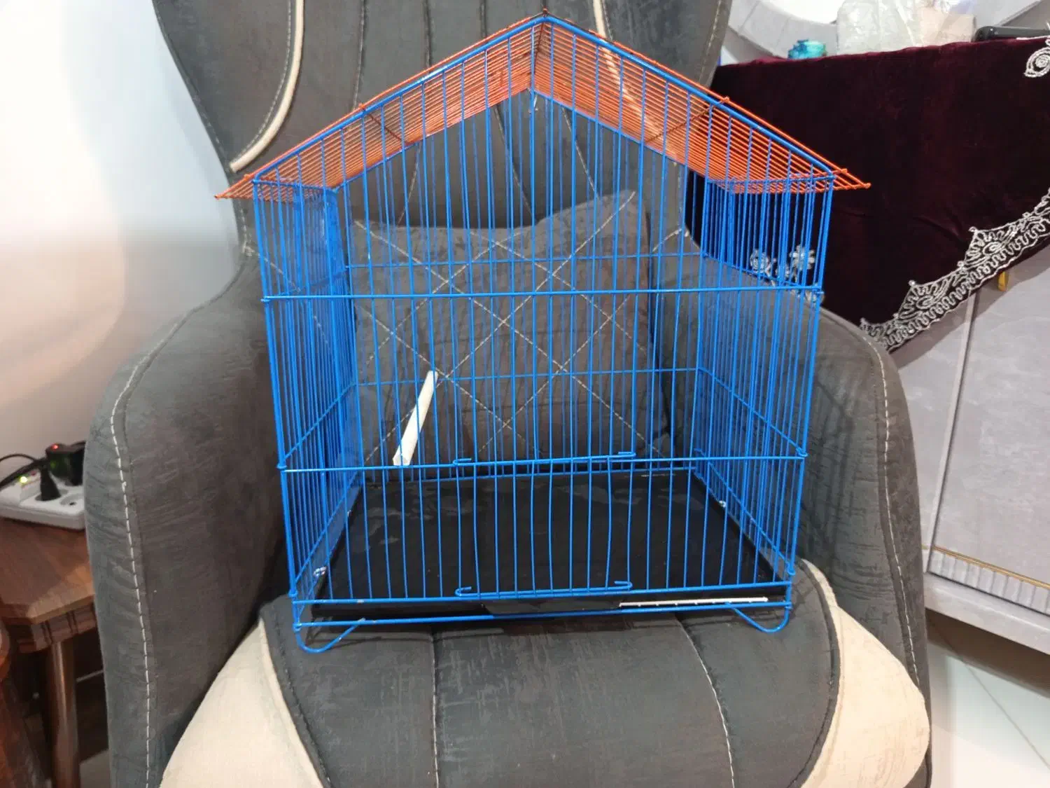 قفس|لوازم جانبی حیوانات|هشتگرد, فاز ۱ مهستان|دیوار