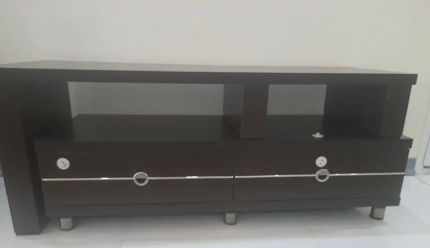 میز تلویزیون - سالم - در حد نو|میز تلویزیون|تهران, مجیدیه|دیوار