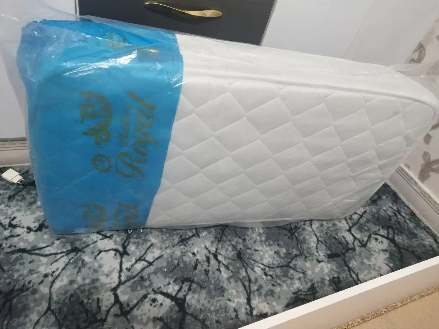 تخت و تشک نوزاد|تخت و صندلی بچه|بندر گناوه, |دیوار