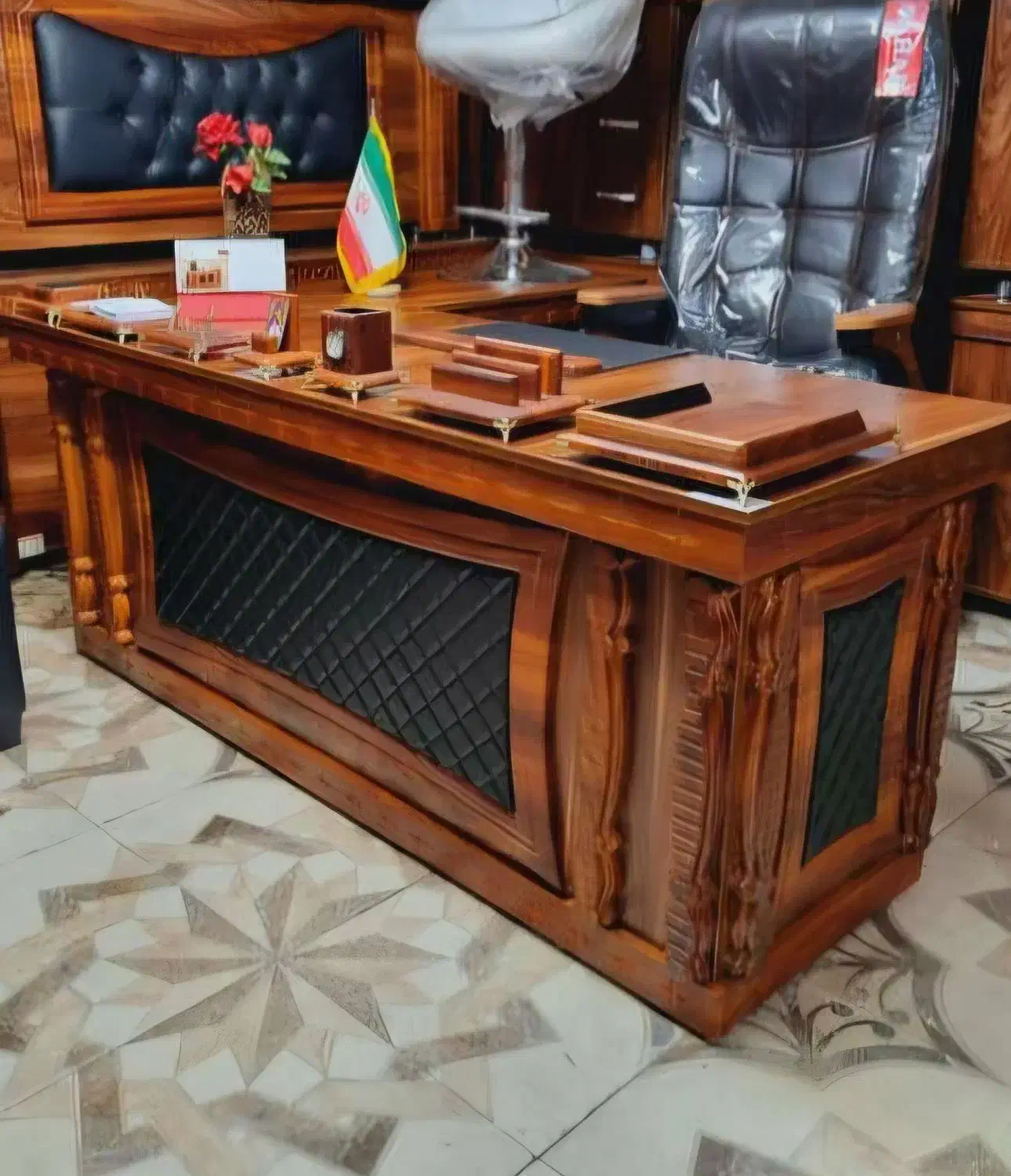 میز مدیریت جلو لمسه و کیوم|مبلمان اداری|فردیس, فرامرزیه|دیوار