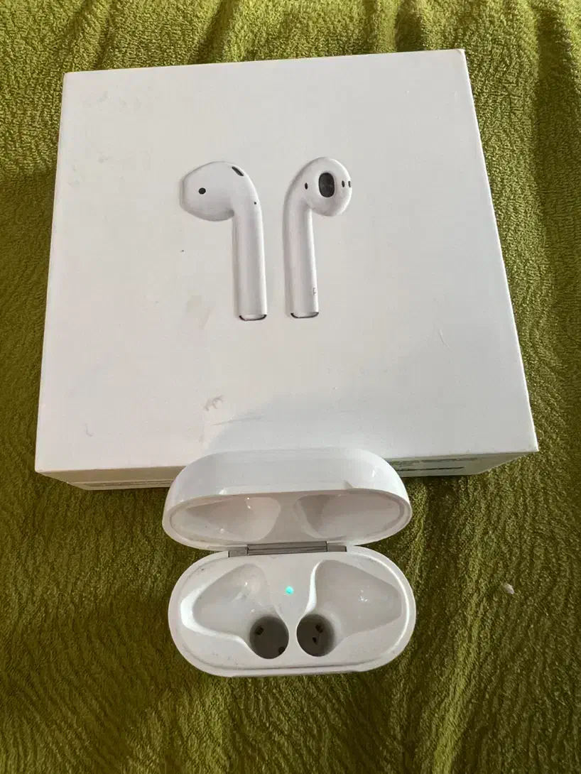 کیس شارژ AirPods 2 اصل نو با جعبه ایفون|لوازم جانبی موبایل و تبلت|تهران, قیطریه|دیوار