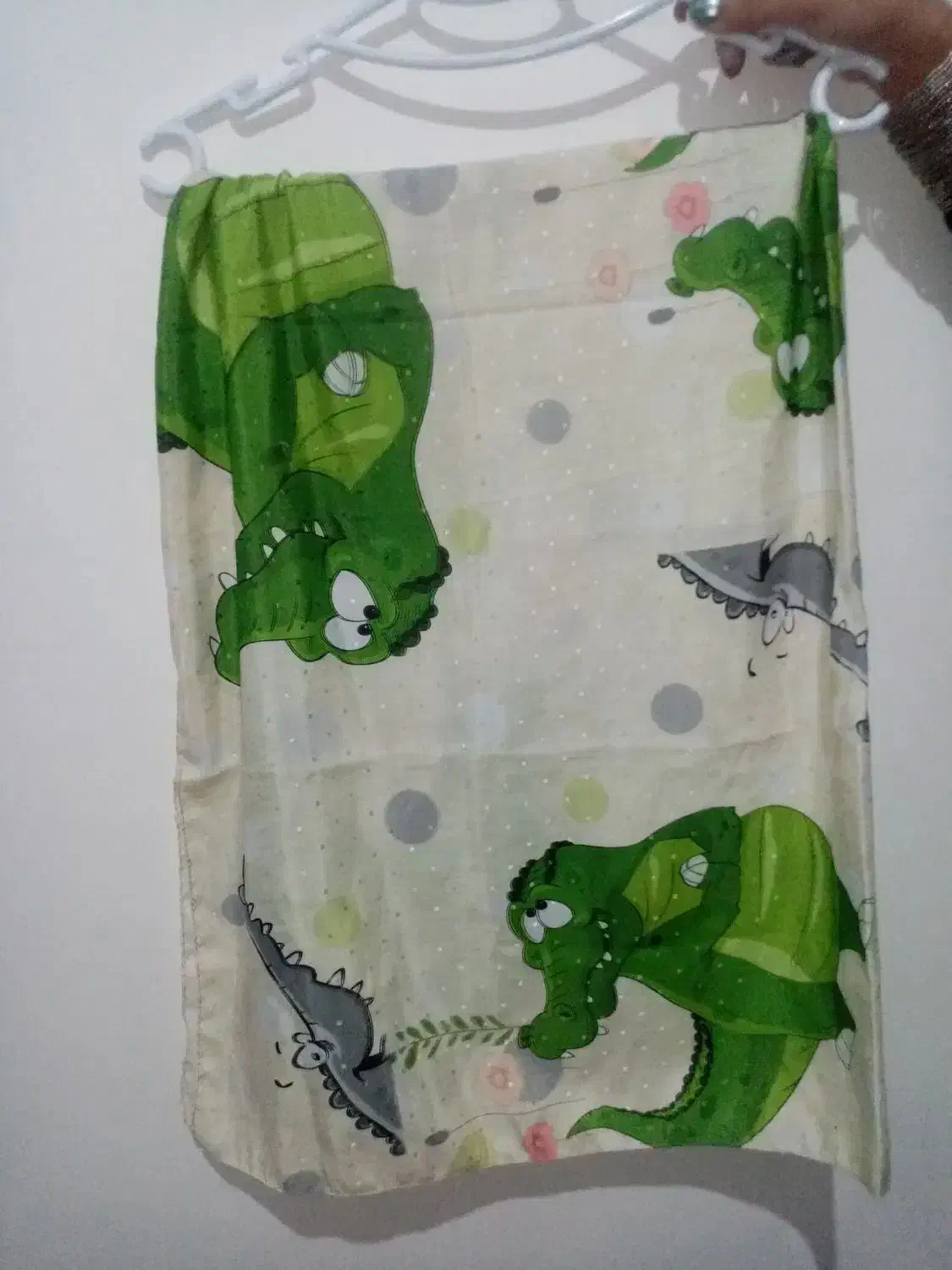 حراج روسری مشکی قواره بزرگ و روسری فانتزی|حراج|برازجان, |دیوار