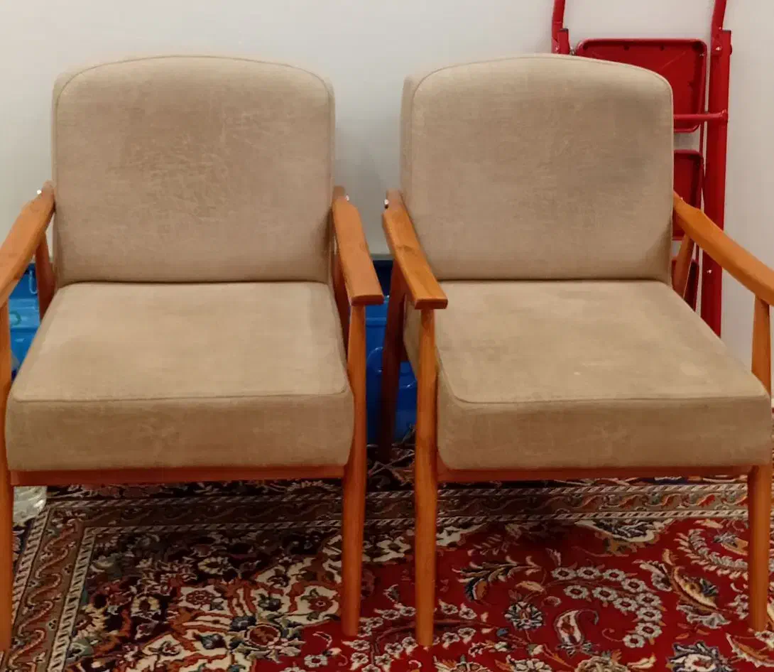 مبل ۸ نفره نو بدون سوختگی پارگی و شکستگی|مبلمان خانگی و میز عسلی|شیراز, برمشور علیا|دیوار