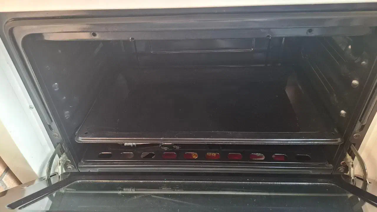 گاز ۵ شعله فردار تاکنو سفید|اجاق گاز و لوازم برقی پخت‌وپز|گرگان, |دیوار