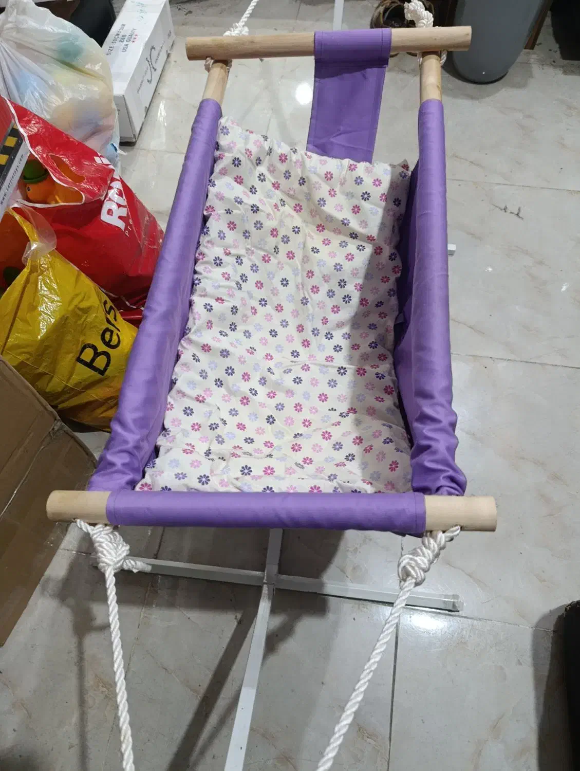 گهواره ننو در حد نو نو|تخت و صندلی بچه|ایلام, |دیوار