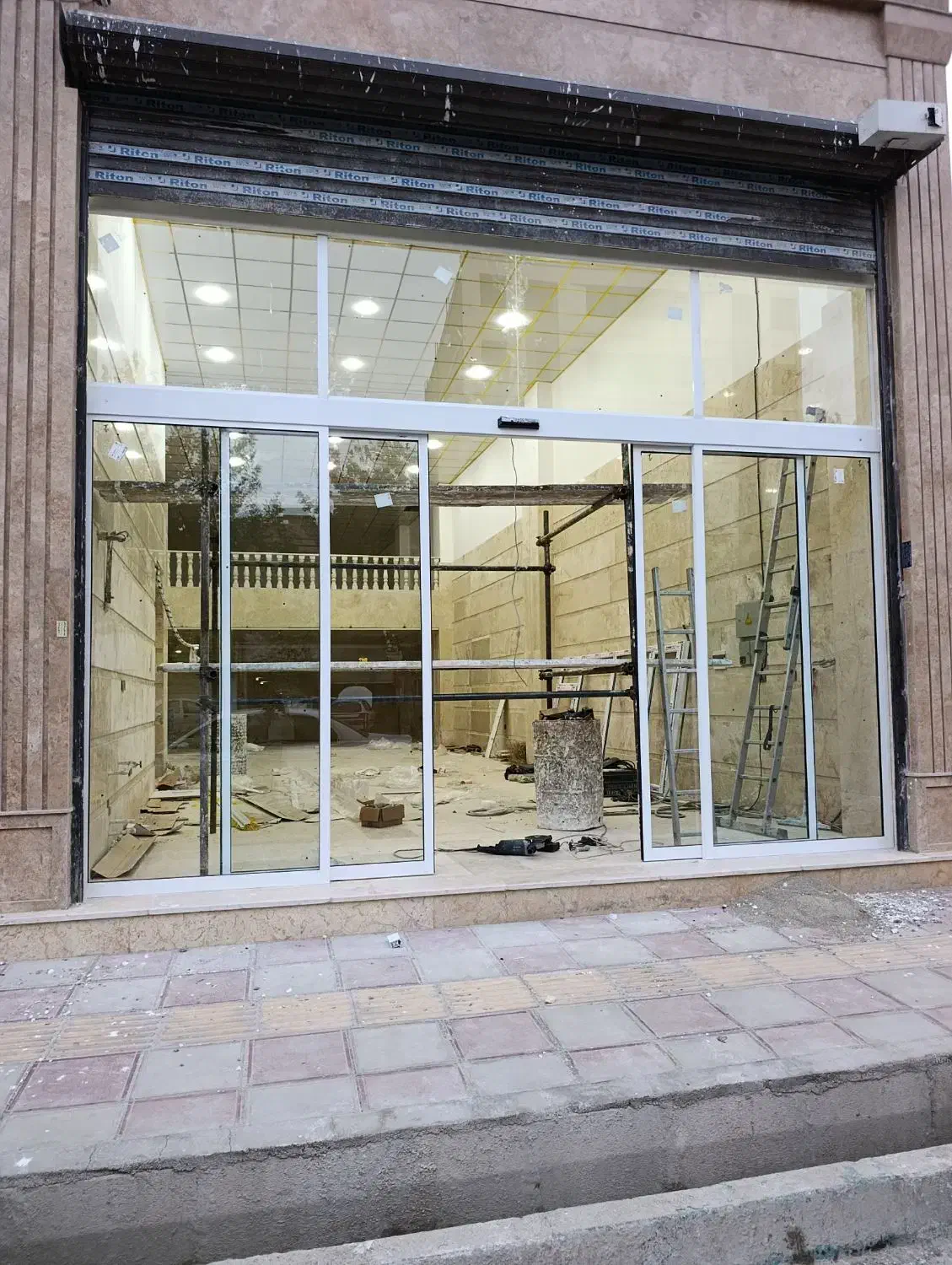 درب اتوماتیک و کرکره برقی نصب و تعمیر فوری|مصالح و تجهیزات ساختمان|رباط‌کریم, رباط‌کریم|دیوار