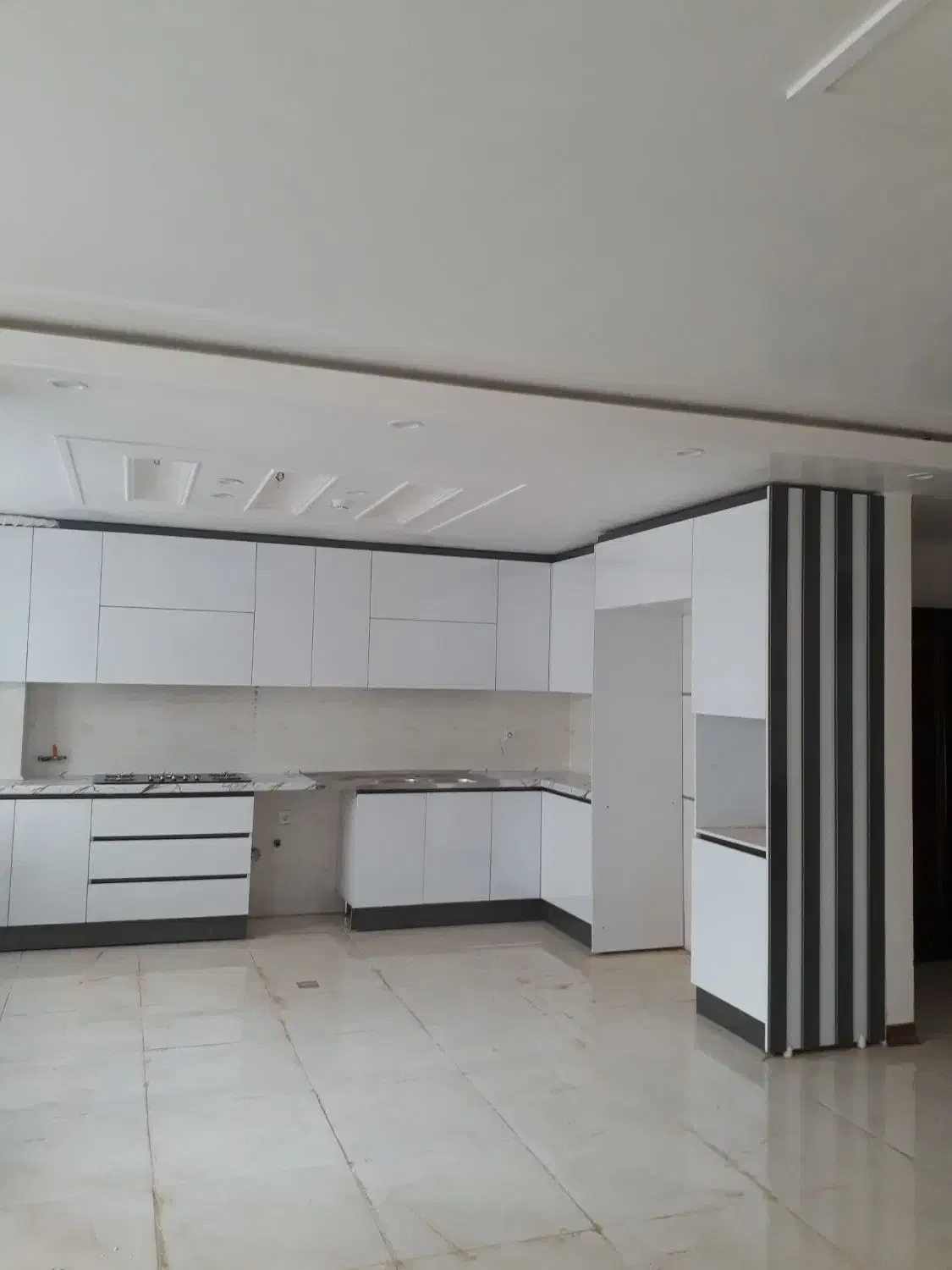 طراحی‌ و ساخت انواع کابینت و کمد دیواری|جاکفشی، کمد، دراور|پرند, فاز ۴|دیوار