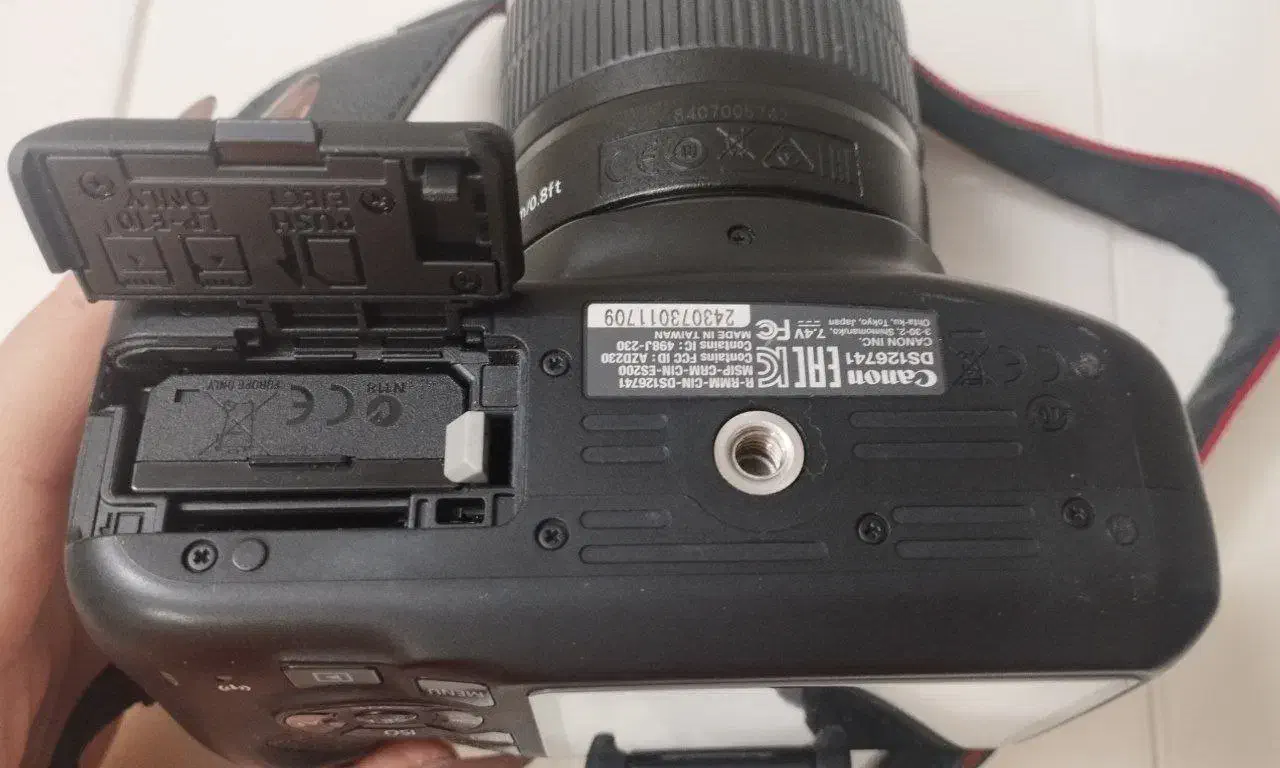 دوربین کنون 2000d فوق العاده تمیز و درحد نو|دوربین عکاسی و فیلمبرداری|اسلامشهر, شهرک واوان|دیوار