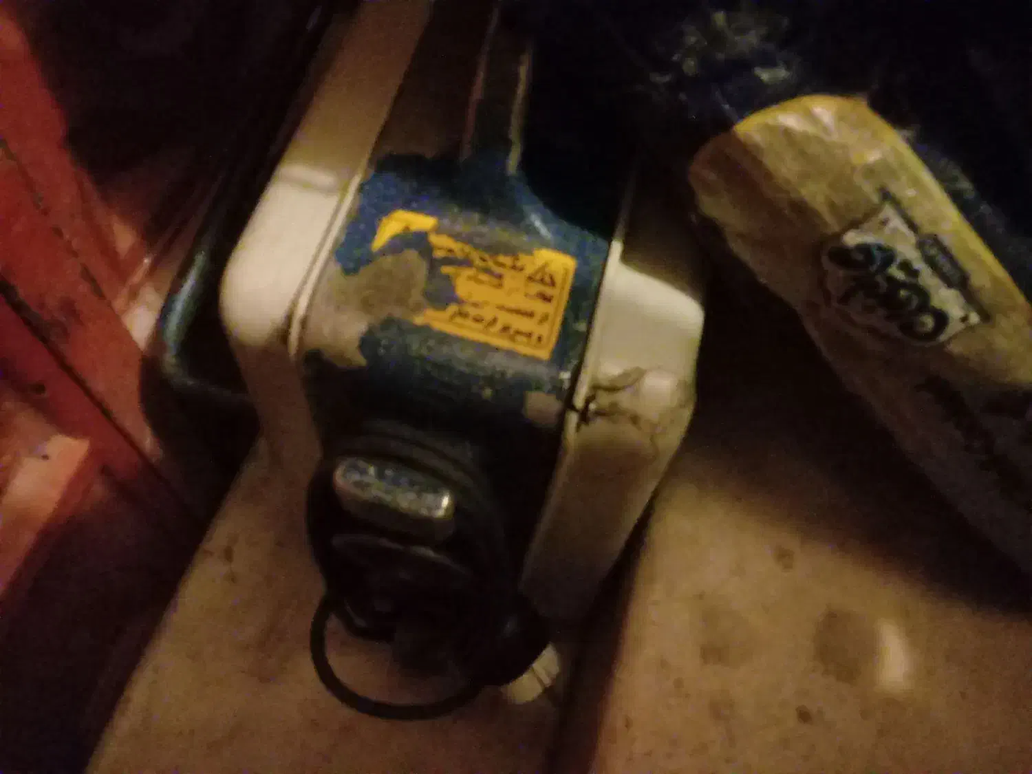 چرخ رشته بری|چرخ خیاطی و ریسندگی|زرند, |دیوار