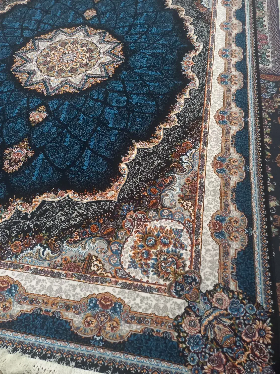 فرش ۶متری و۱۲ متری|فرش|کرمانشاه, |دیوار