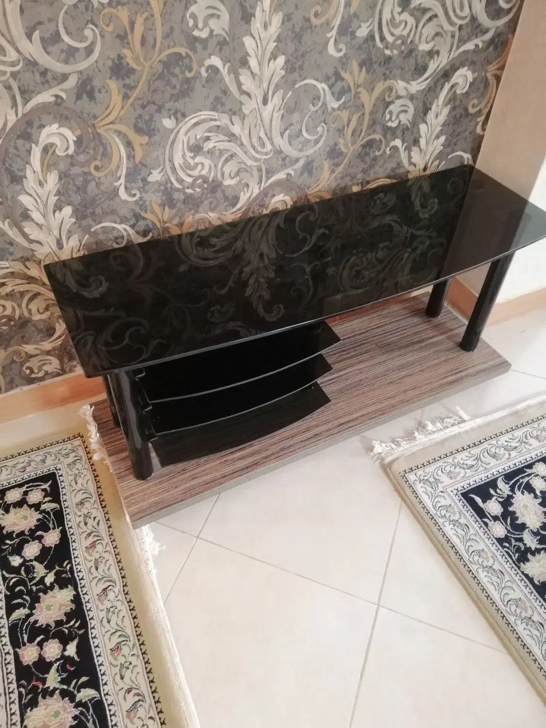 میز تلویزیون|میز تلویزیون|لاهیجان, قیام|دیوار