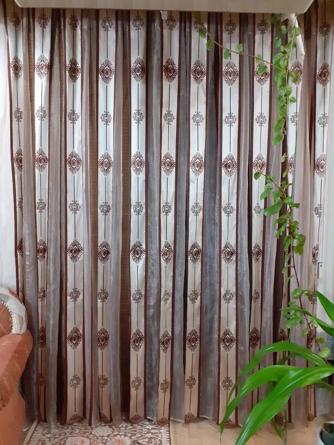 پرده حریر|پرده، رانر، رومیزی|پیر بکران, |دیوار