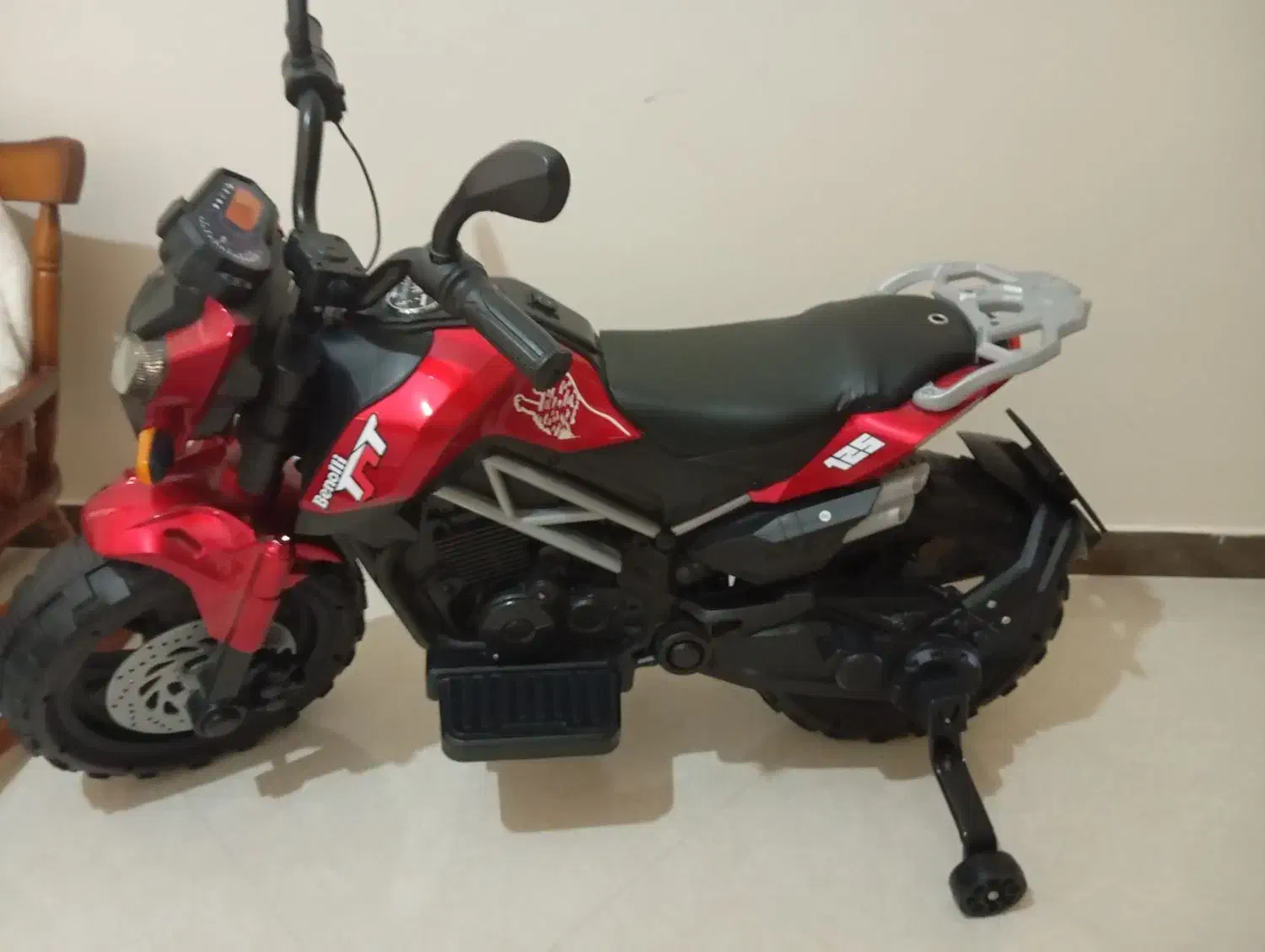 موتور تک موتوره قوی بیرون 15تومن قیمتش هست|اسباب‌بازی بچه|یزد, |دیوار