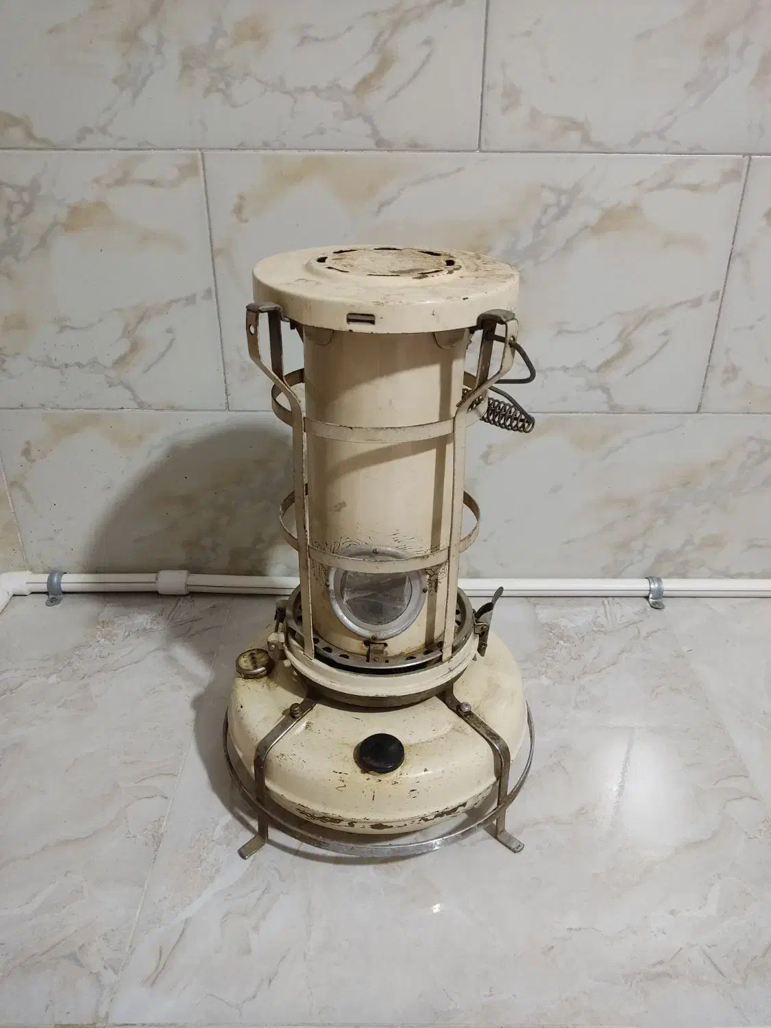 چراغ نفتی|کلکسیون اشیاء عتیقه|نظرآباد, رسالت|دیوار