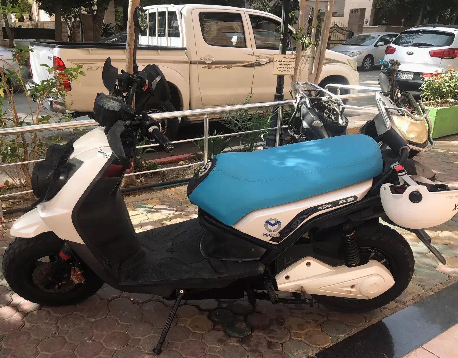 سافاری ۱۴۰۱ و ۱۴۰۲|موتورسیکلت|کیش, |دیوار