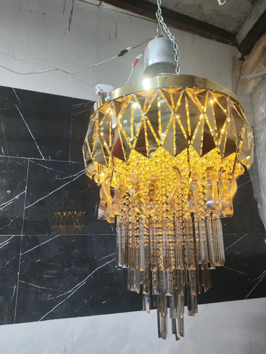 تولیدی لوستر کریستالی و مدرن|لوستر و چراغ آویز|ایلام, |دیوار