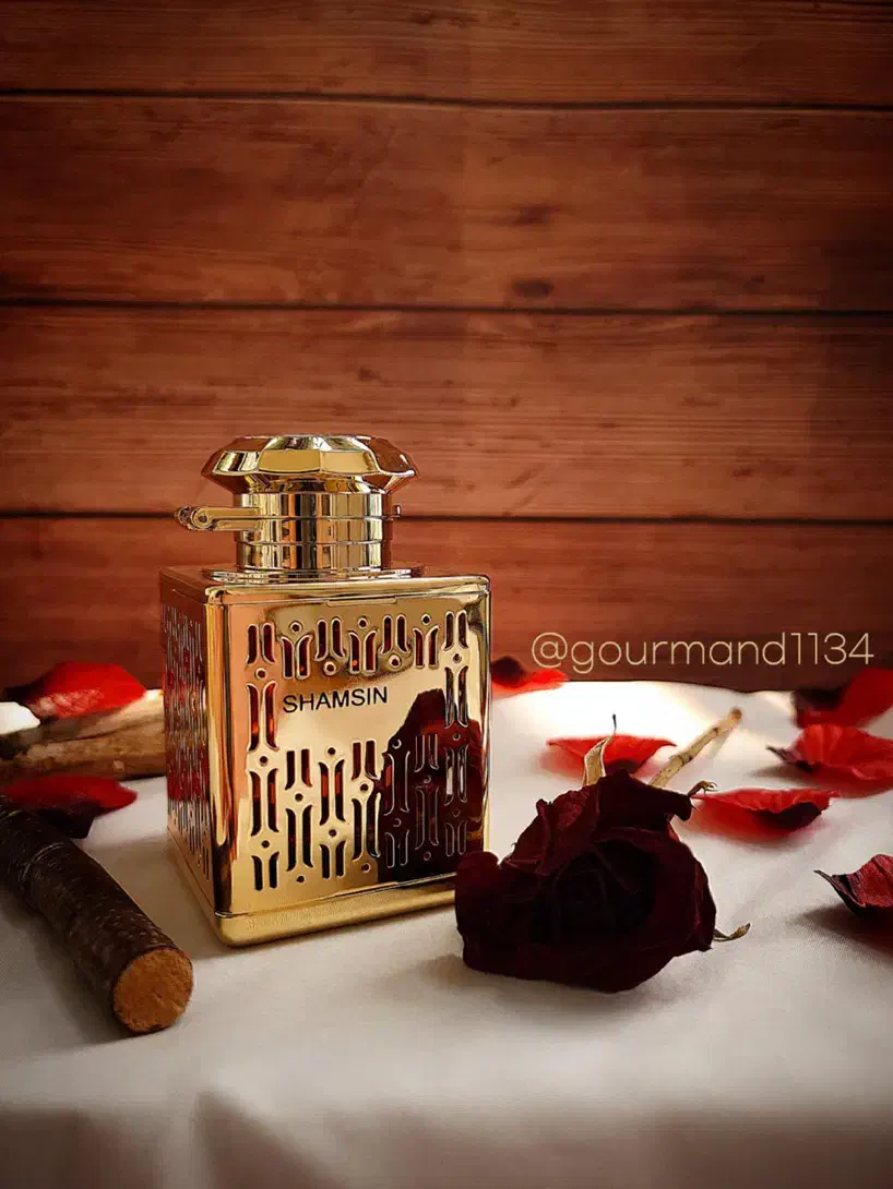 عطر لاکچری زنانه ( پخش بوی بالا ، ماندگاری طولانی)|آرایشی، بهداشتی، درمانی|تهران, اقدسیه|دیوار