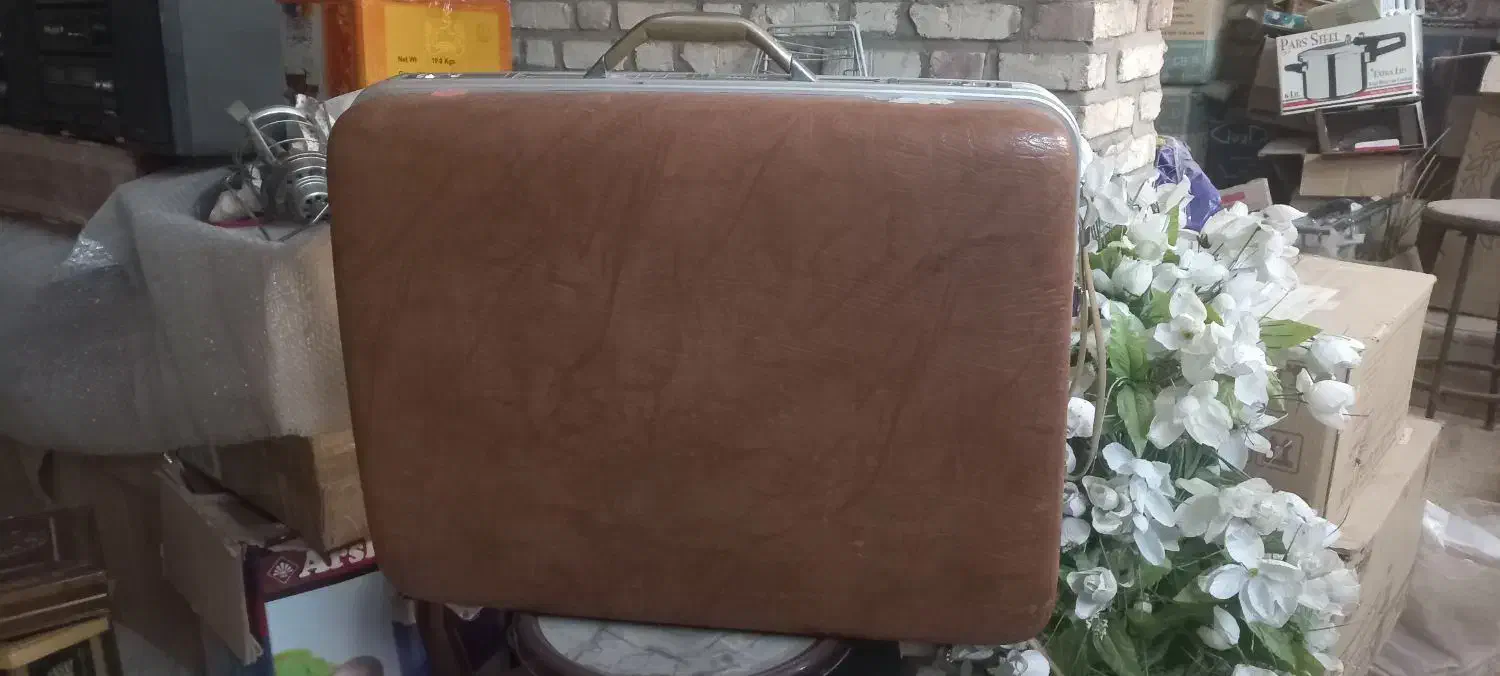 چمدان  شکسته نیاز به تعمیر|کیف، کفش، کمربند|یزد, |دیوار