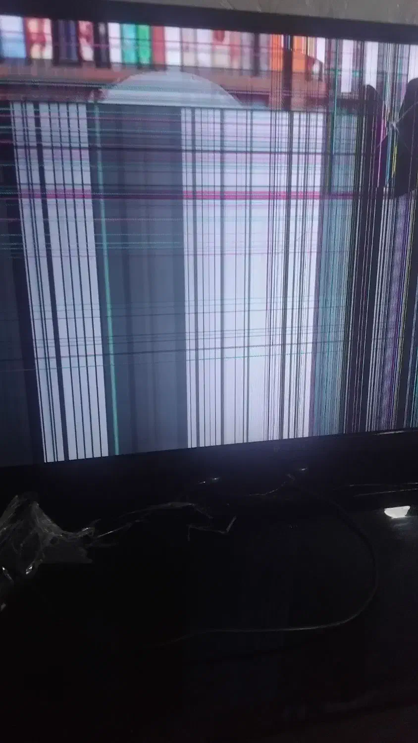 ال ای دی۳۲اینج پنل شکسته|تلویزیون و پروژکتور|سهند, |دیوار