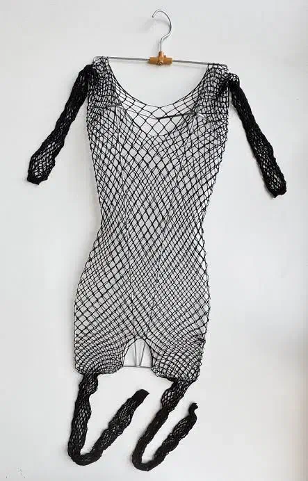 سرهمی زنبوری زنانه|لباس|فردیس, منظریه|دیوار