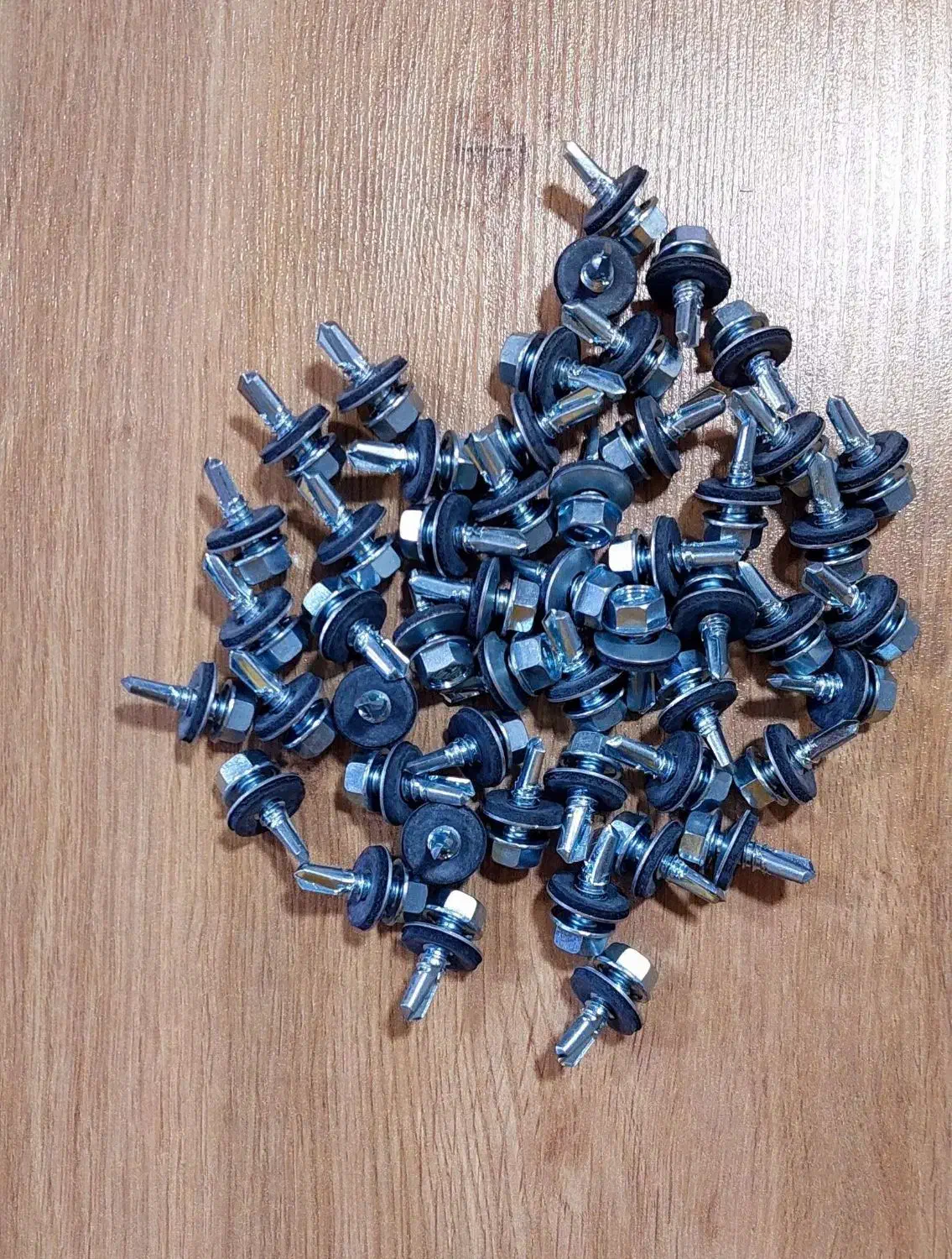 فروش انواع پیچ بوکسی سرمته دار و شیروانی|خدمات پیشه و مهارت|حسن آباد, |دیوار