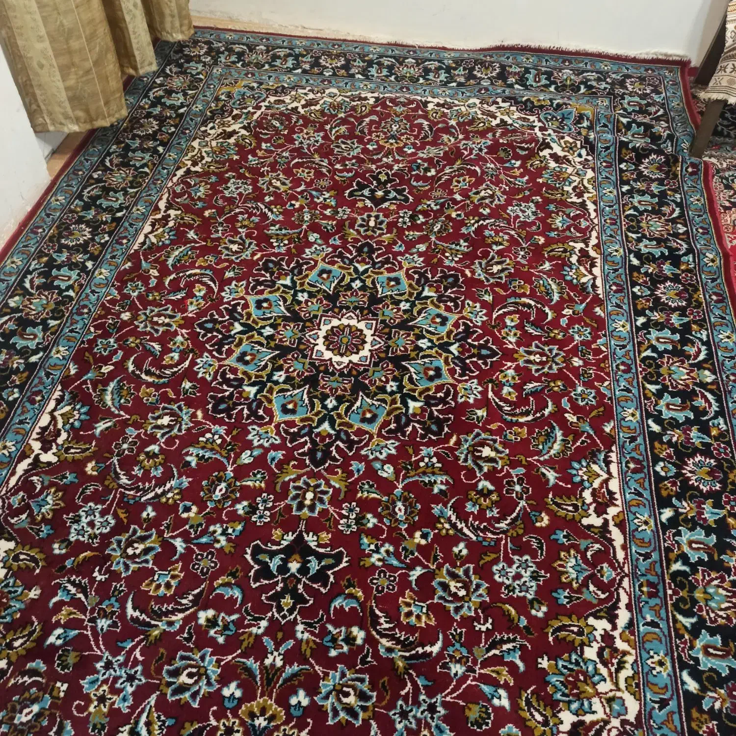 فرش لاکی شش متری کاملا سالم|فرش|گلپایگان, |دیوار