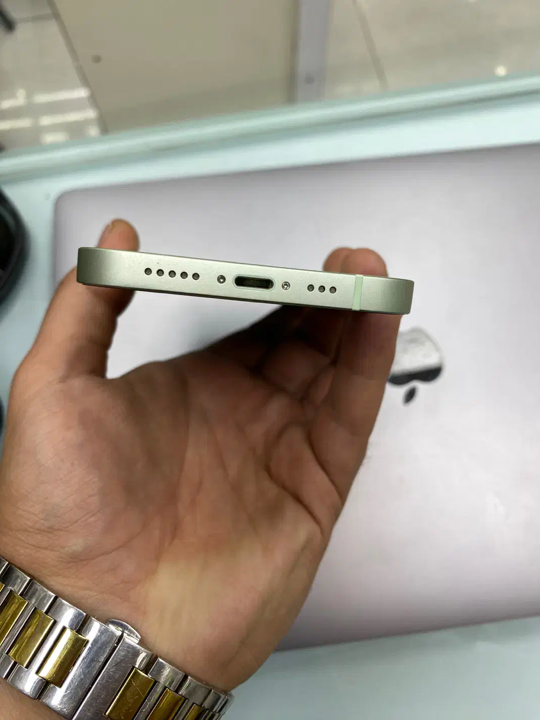 iphone12normal|موبایل|تهران, فلسطین (میدان انقلاب)|دیوار