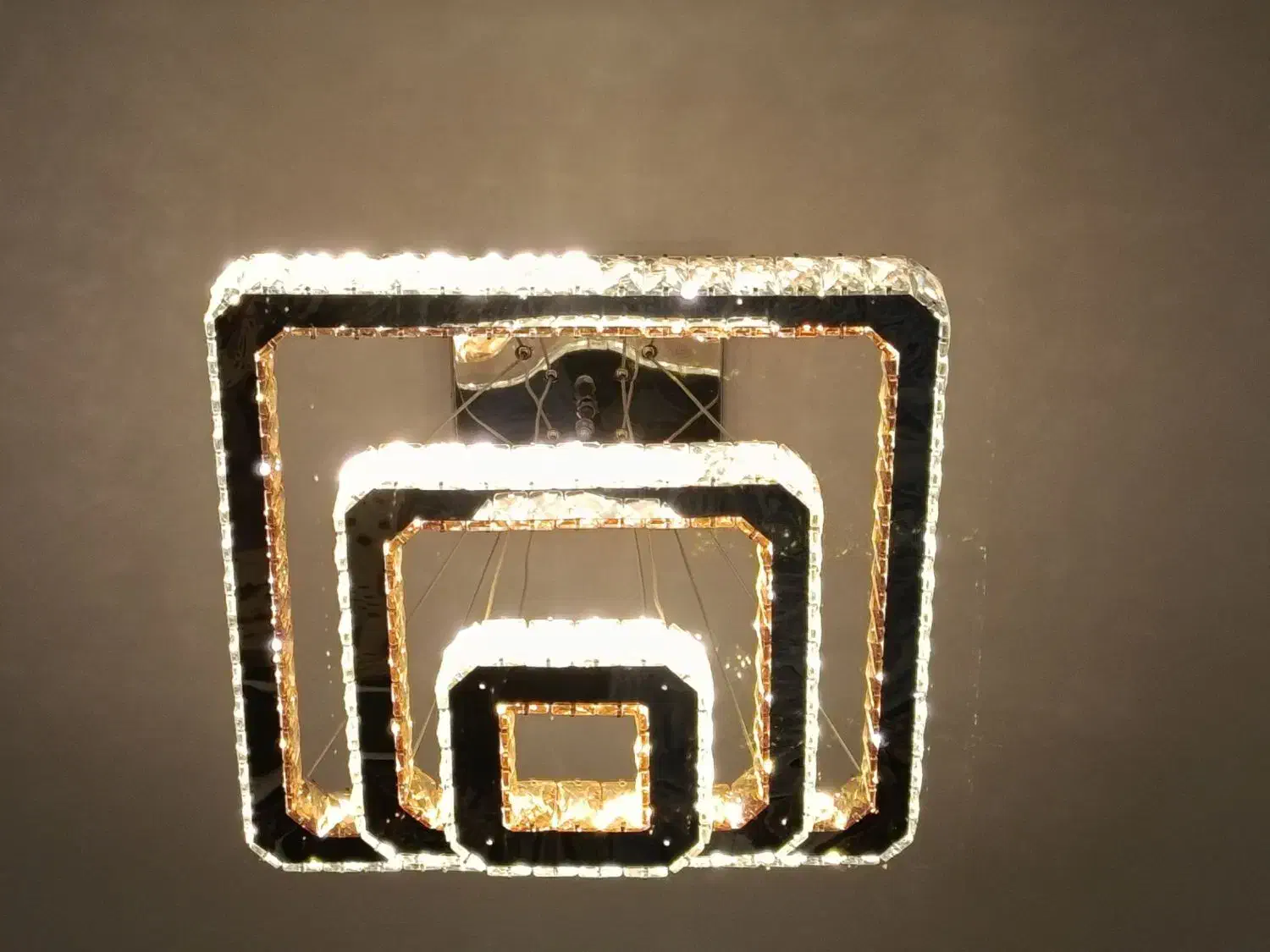 ۱عدد لوستر پلمپ به فروش میرسد|لوستر و چراغ آویز|مشهد, عبادی|دیوار