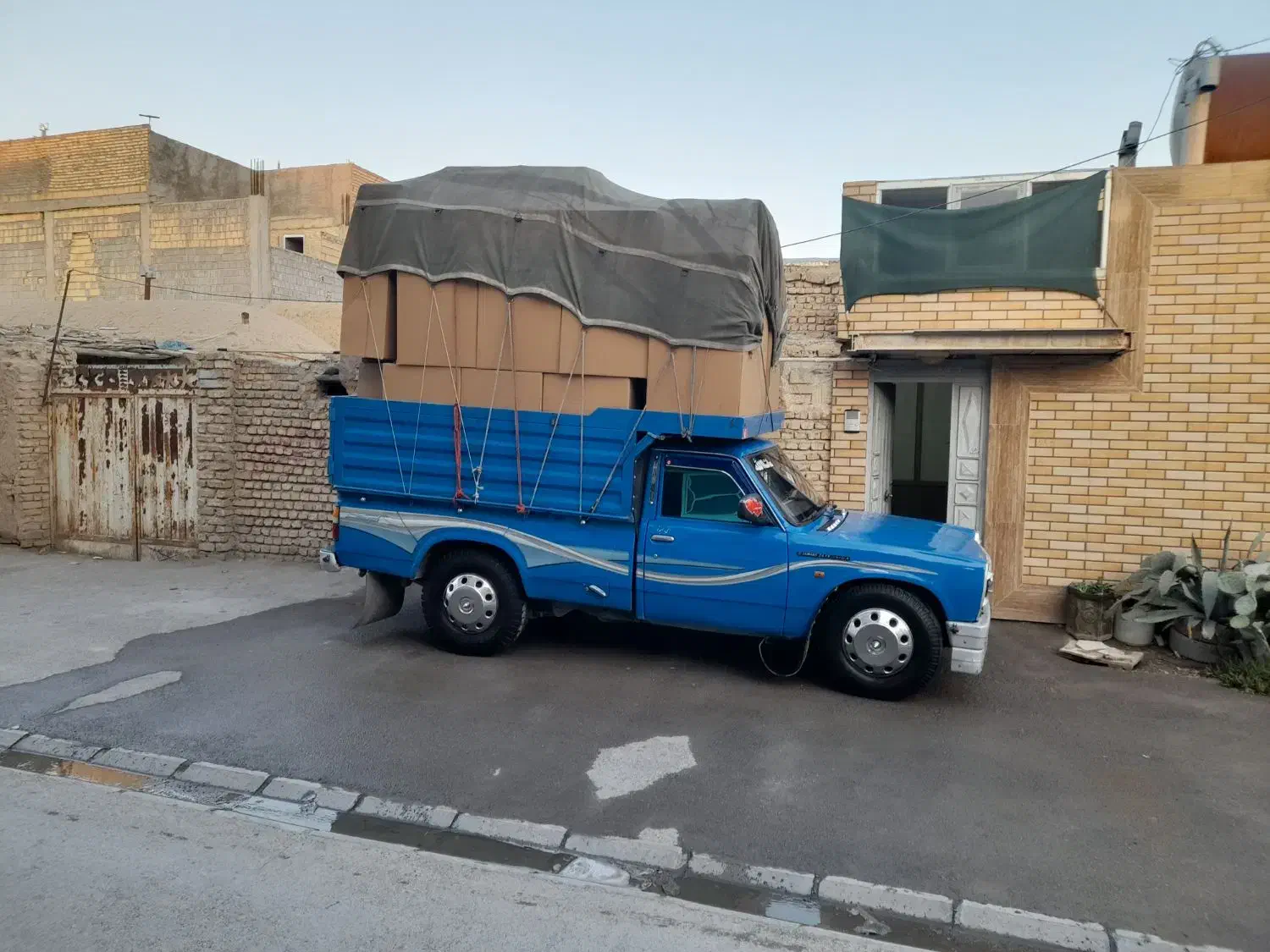 وانت نیسان کامل رنگ بخاطر زیبائی|خودرو سواری و وانت|اصفهان, براآن شمالی|دیوار