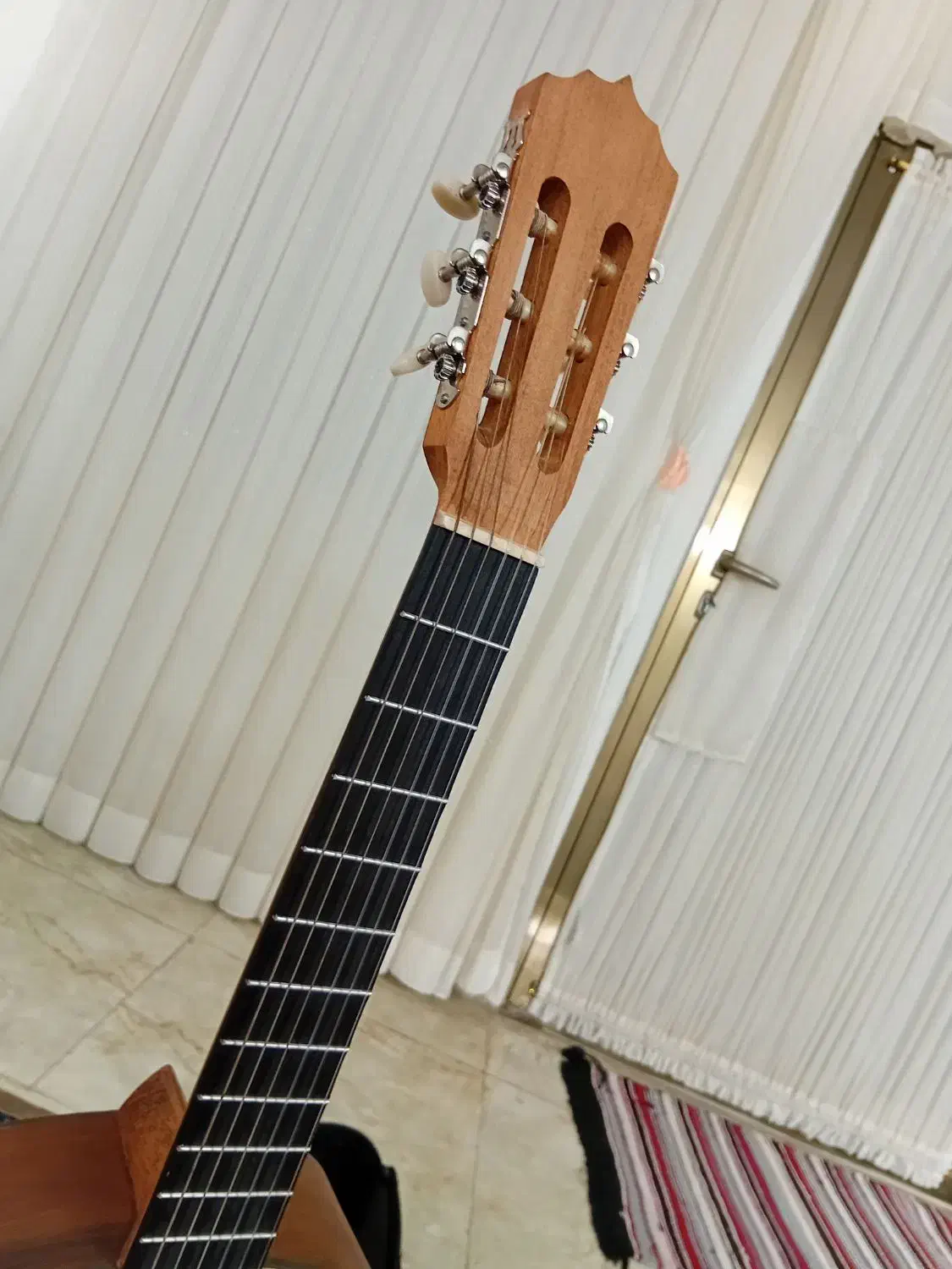 گیتار نو|گیتار، بیس، امپلیفایر|کاشان, رسالت|دیوار