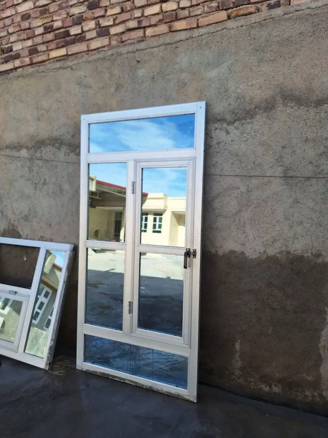 درب چوبی و پنجره آلیمینوم و پرده و غیره|مصالح و تجهیزات ساختمان|شوط, |دیوار