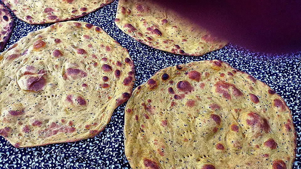 تافتون|خوردنی و آشامیدنی|نیشابور, بنیاد شهید|دیوار