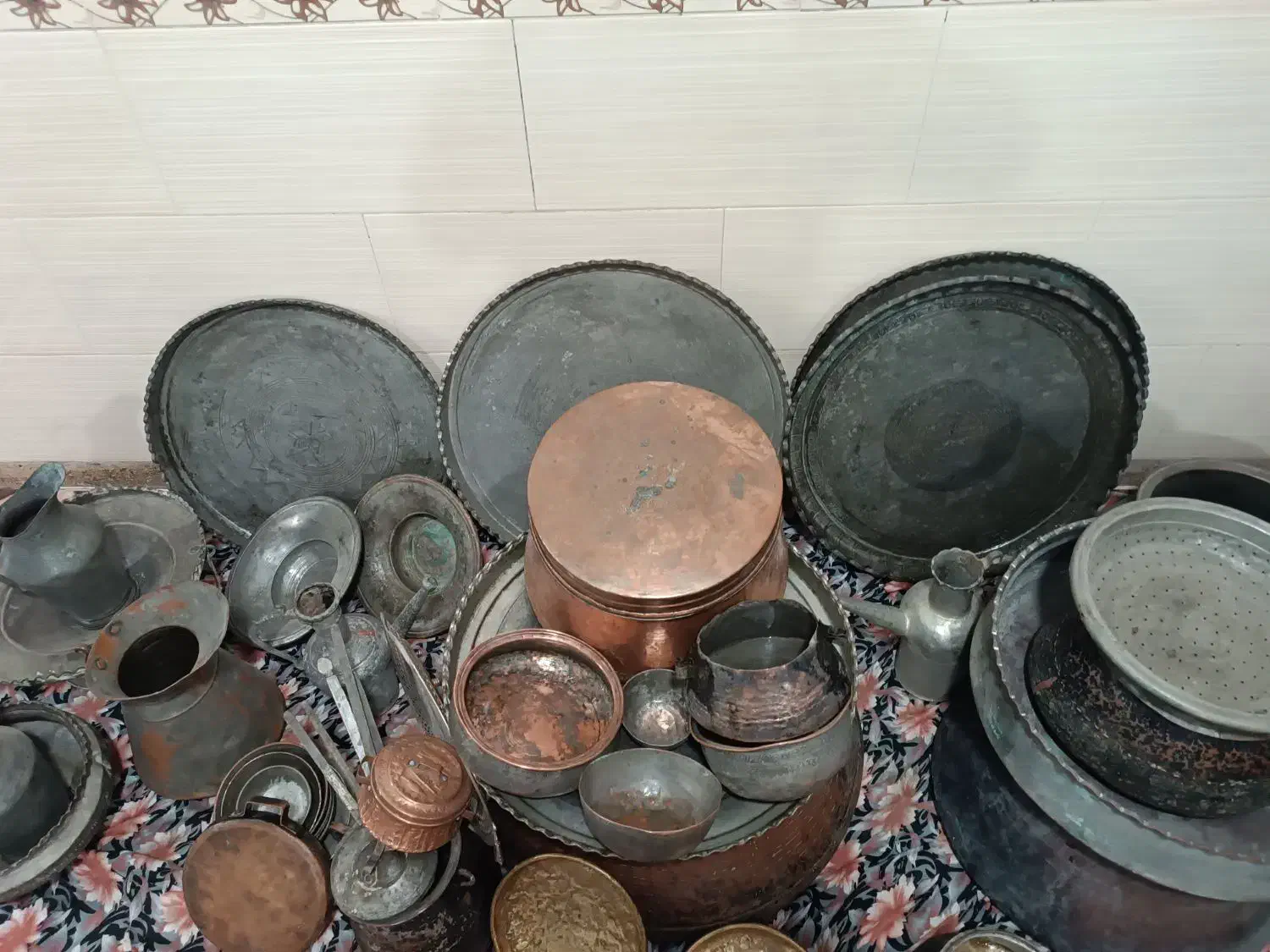 ۱۱۵کیلو ظرف مس|کلکسیون اشیاء عتیقه|مرزن‌آباد, |دیوار