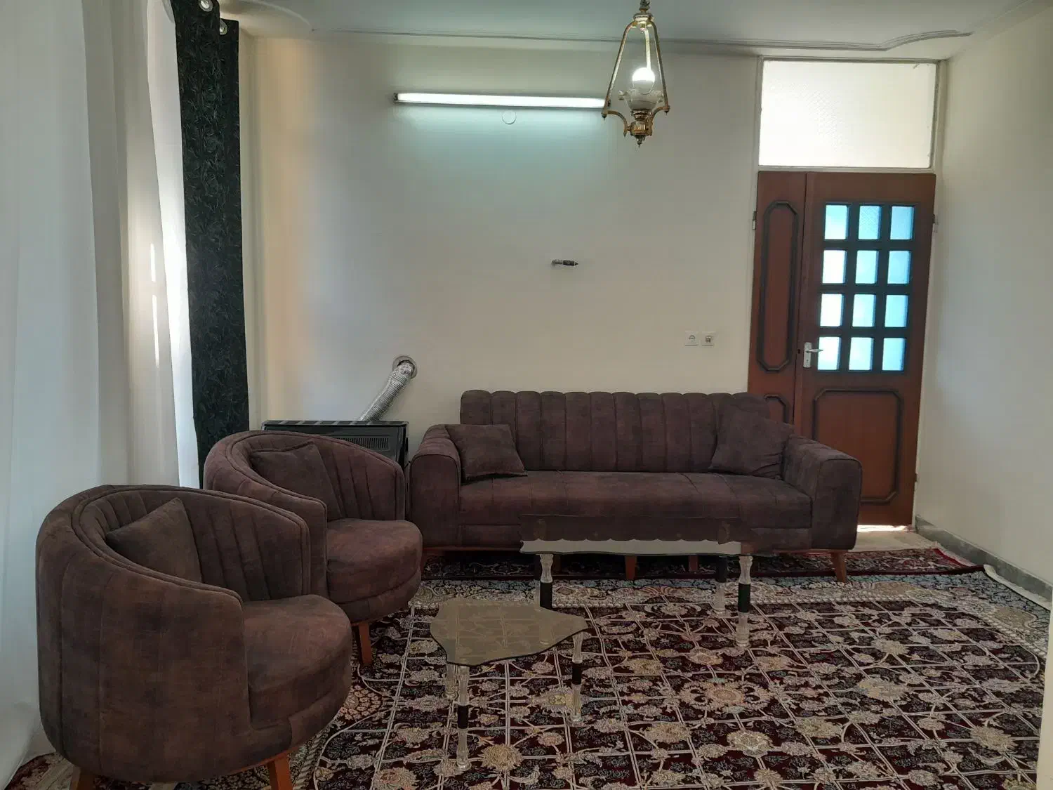 منزل مبله با امکانات رفاهی|اجارهٔ کوتاه‌مدت آپارتمان و سوئیت|شیراز, تندگویان|دیوار