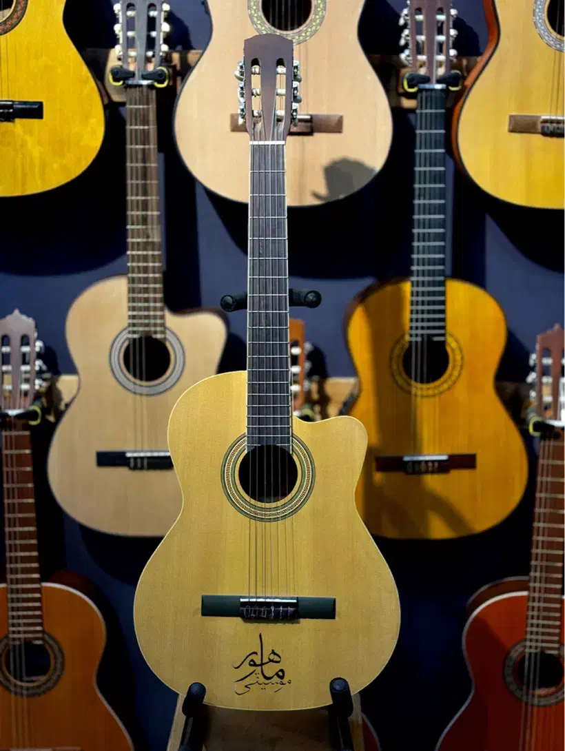 گیتارsuzuki|گیتار، بیس، امپلیفایر|خرم‌آباد, |دیوار