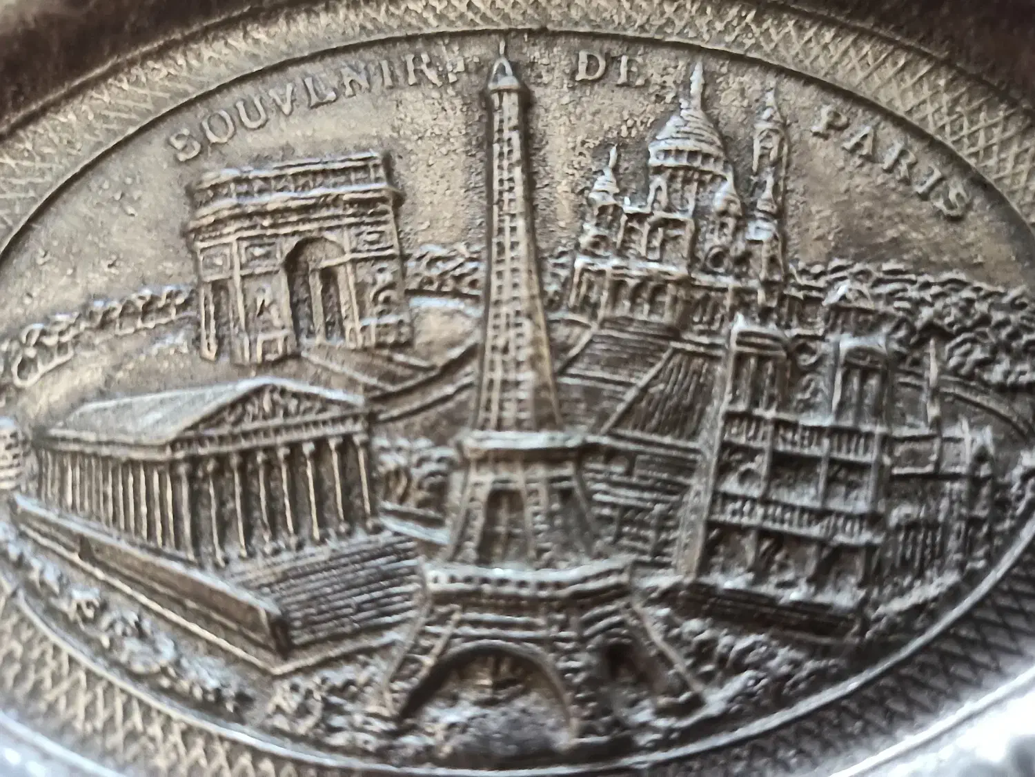 جاسیگاری (قدیمی)گلکسیونی|کلکسیون اشیاء عتیقه|دامغان, |دیوار